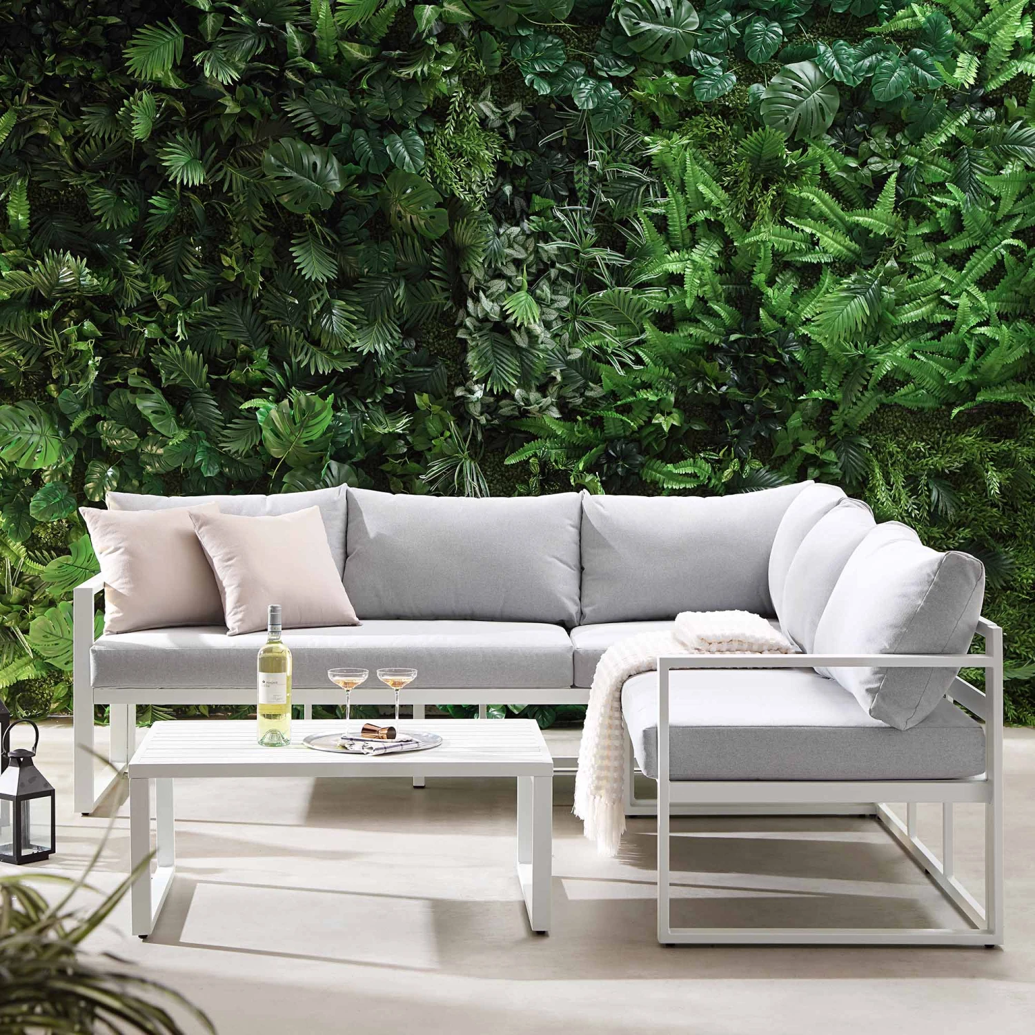 Albany Aluminium Corner Sofa Set With Reclining Back And Coffee Table, White 2 Albany Aluminium Corner Sofa Set With Reclining Back And Coffee Table, White - Image 2