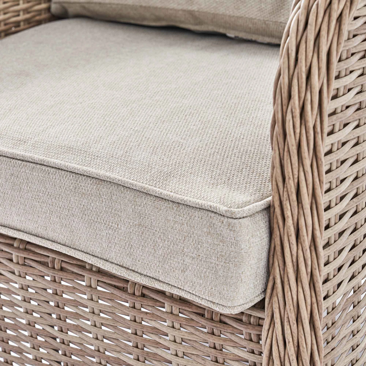 Hampshire Natural Round Wicker Rattan 7-Seater Sofa Set β Height-Adjustable Rising Table & Beige Cushions 16 Hampshire Natural Round Wicker Rattan 7-Seater Sofa Set β Height-Adjustable Rising Table & Beige Cushions - Image 16