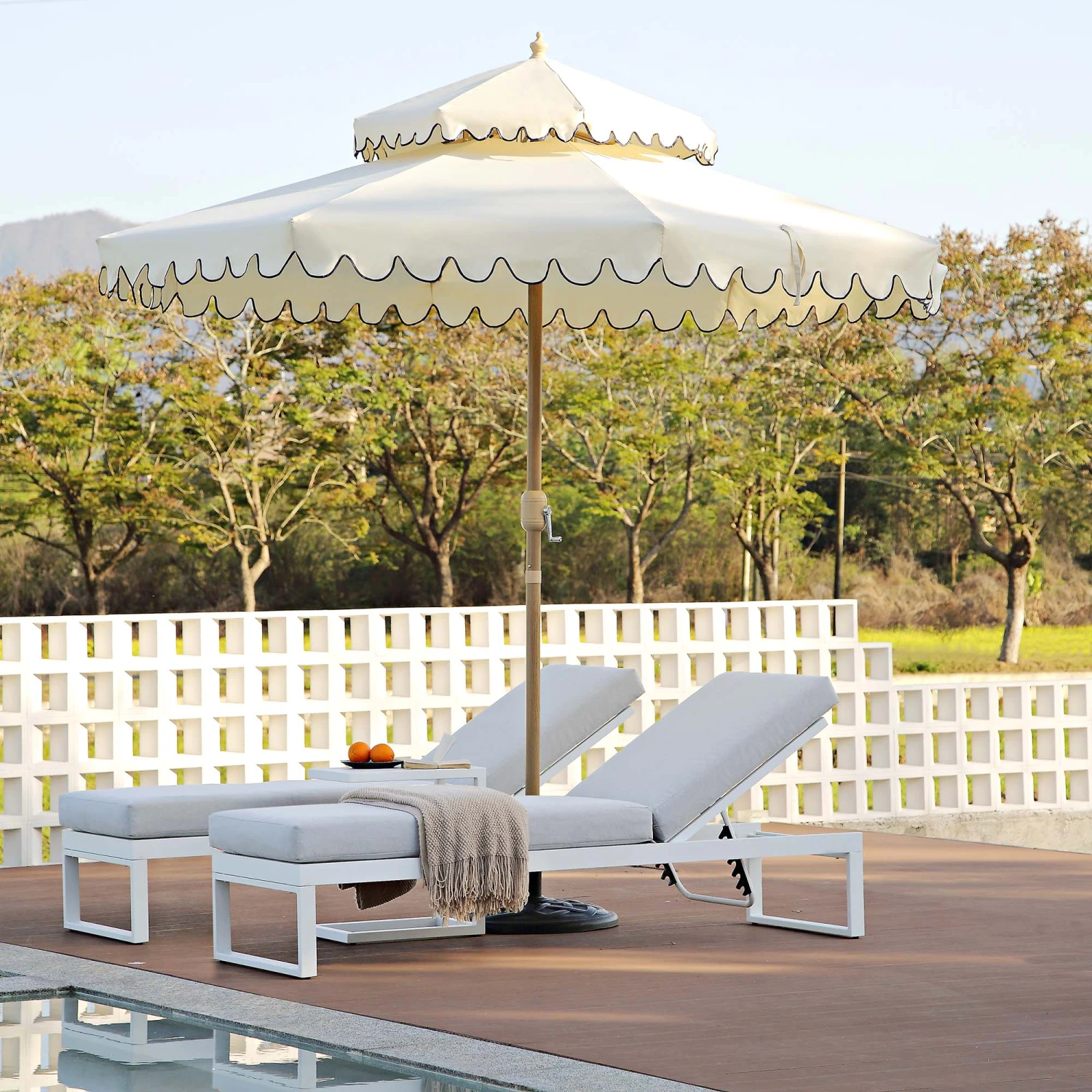 Albany Aluminium Sun Lounger, White 1 Albany Aluminium Sun Lounger, White