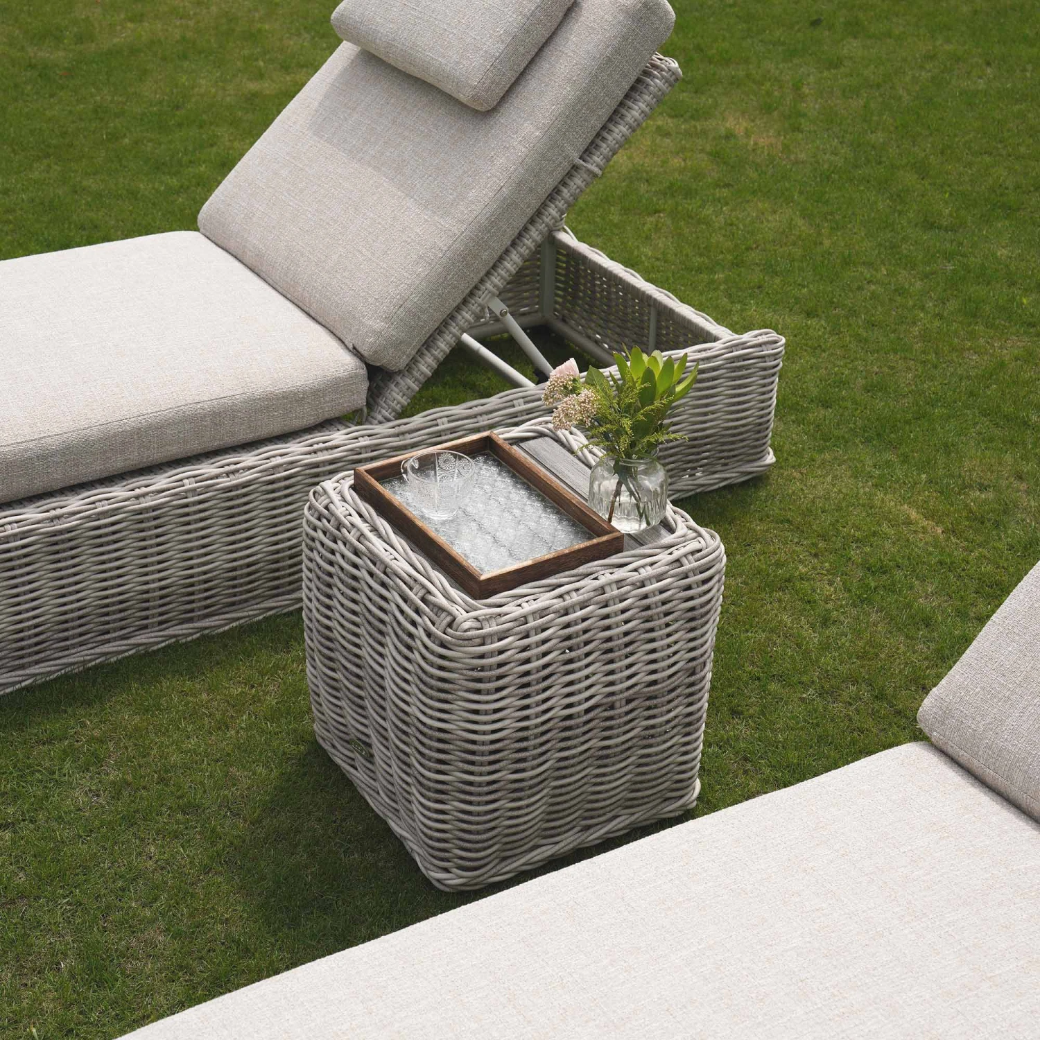 Bellagio Round Wicker Outdoor Side Table, Light Grey 2 Bellagio Round Wicker Outdoor Side Table, Light Grey - Image 2