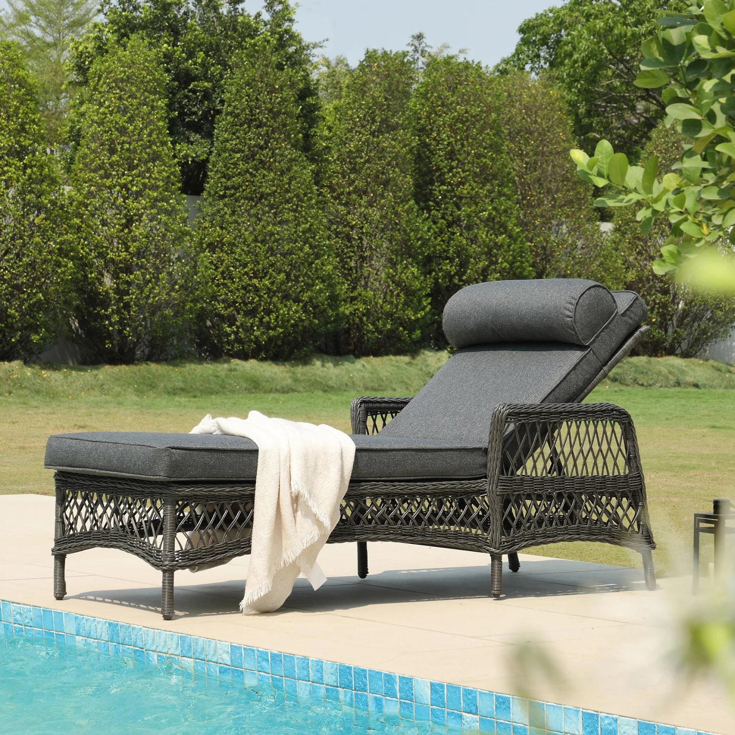 Willowbrook Dark Grey Lattice Weave Rattan Sun Lounger β Adjustable Reclining Outdoor Daybed 2 Willowbrook Dark Grey Lattice Weave Rattan Sun Lounger β Adjustable Reclining Outdoor Daybed - Image 2