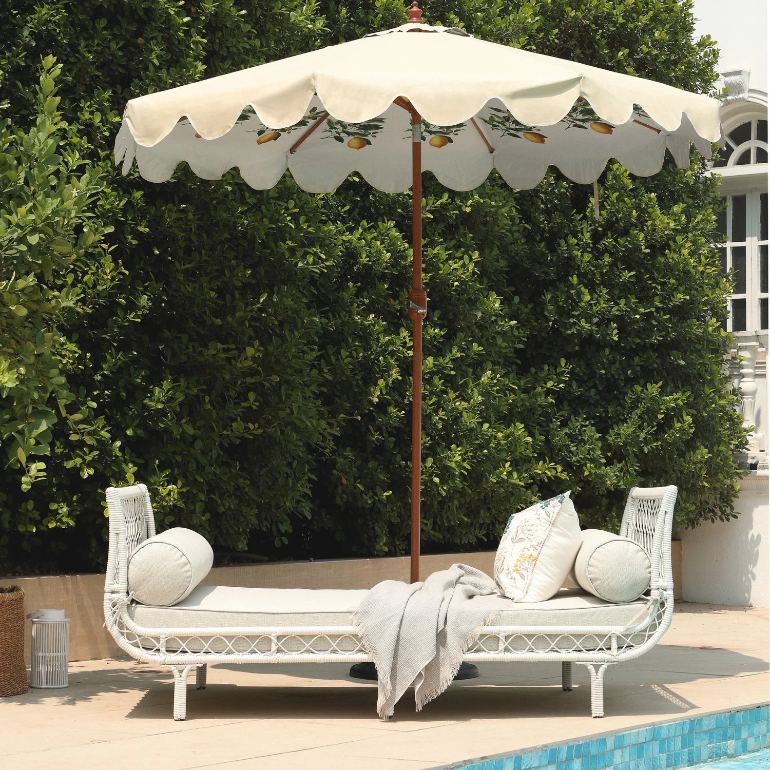 Willowbrook White Lattice Weave Rattan Daybed β Luxury All-Weather Outdoor & Indoor Sunbed 3 Willowbrook White Lattice Weave Rattan Daybed β Luxury All-Weather Outdoor & Indoor Sunbed - Image 3