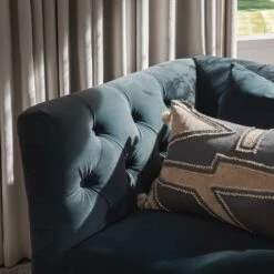 Ashby Chesterfield Armchair, Aegean Blue Velvet 22 Ashby Chesterfield Armchair, Aegean Blue Velvet -Daals Store SCSF 055 AEGEAN VEL 1ST scene5