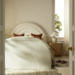 Archer White Boucle Ottoman TV Bed 22 Archer White Boucle Ottoman TV Bed -Daals Store XDC 029 ECRUBOUCLE scene2