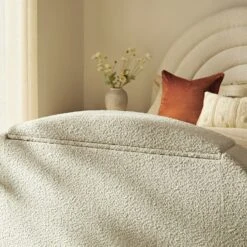 Archer White Boucle Ottoman TV Bed 28 Archer White Boucle Ottoman TV Bed -Daals Store XDC 029 ECRUBOUCLE scene8