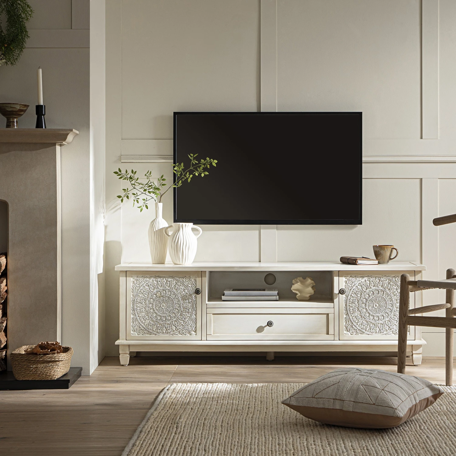 Chantilly Whitewashed 150cm Wide TV Unit 1 Chantilly Whitewashed 150cm Wide TV Unit