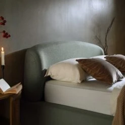 Constance Winged Headboard Ottoman Storage Bed, Olive Linen -Daals Store ZD 2182 OLIVE LIN scene3