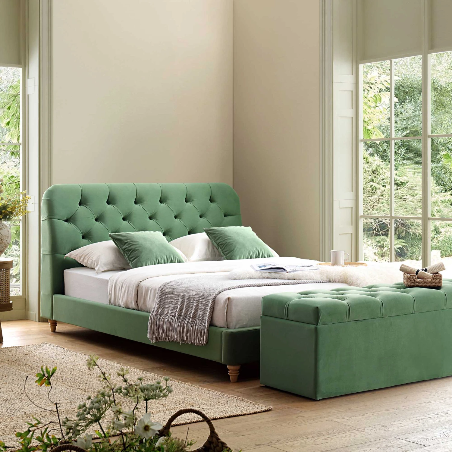 Leamington Deep-Buttoned Upholstered Bed, Meadow Green Velvet 1 Leamington Deep-Buttoned Upholstered Bed, Meadow Green Velvet