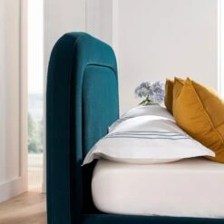 Luella Upholstered Wooden Plinth Base Storage Bed, Teal Velvet -Daals Store ZX 1151 TEAL VEL scene4