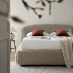 Constance Winged Headboard Ottoman Storage Bed, Light Taupe Boucle 19 Constance Winged Headboard Ottoman Storage Bed, Light Taupe Boucle -Daals Store ZX 2182 TAUPE BOU scene3