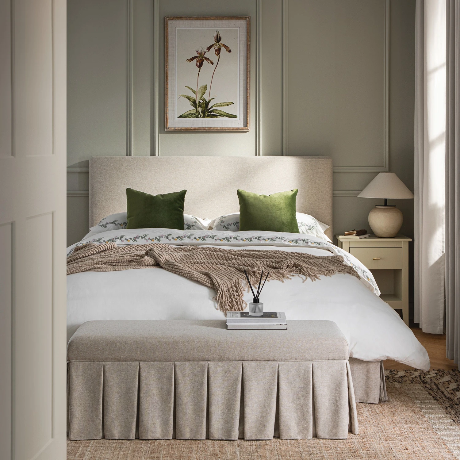 Egerton Box-Pleat Ottoman Storage Bed, Oatmeal Brushed Fabric 2 Egerton Box-Pleat Ottoman Storage Bed, Oatmeal Brushed Fabric - Image 2